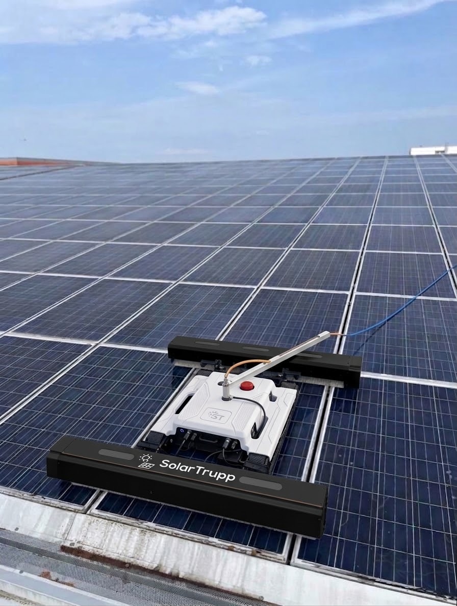 SolarTrupp L1 auf einer PV-Anlage